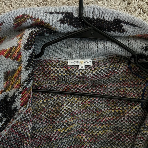Woven Heart Women’s Small Gray Patterned Cardigan - Picture 3 of 3